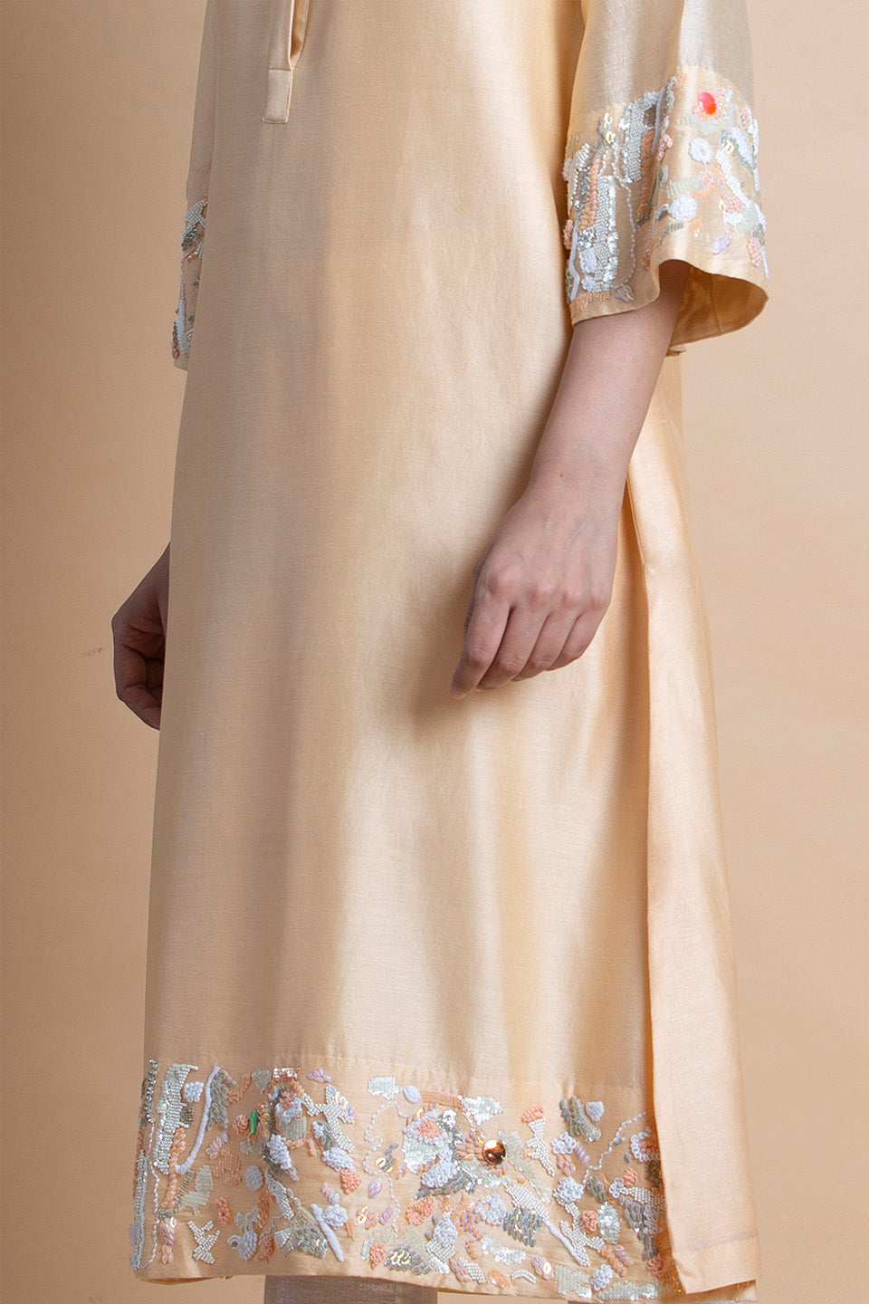 Peach Embroidered Tunic SET In Chanderi